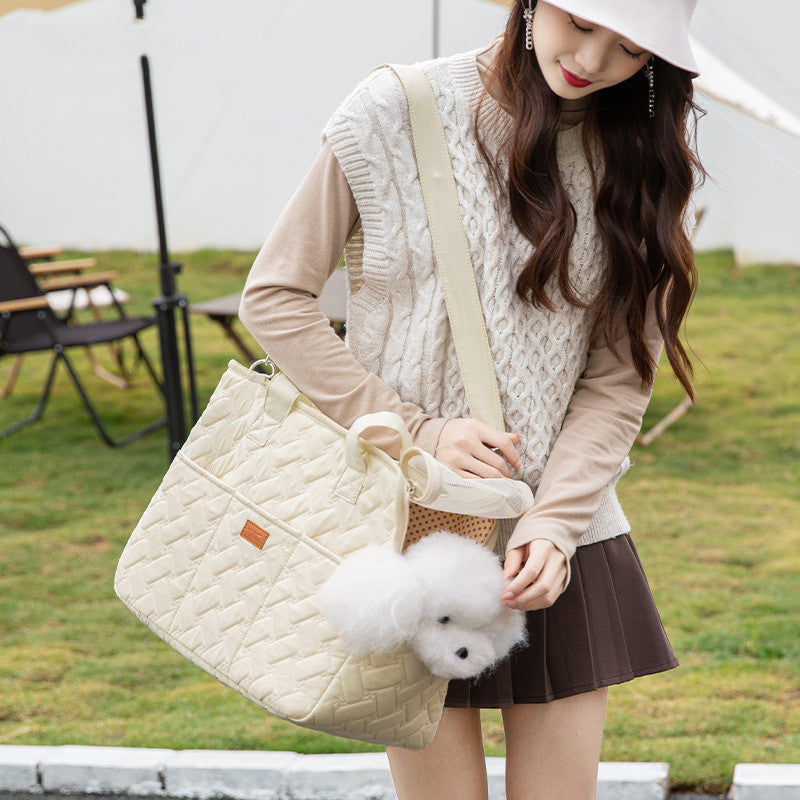 Bolso portátil para mascotas con ventilación de alta capacidad. Ideal para transportar perros y gatos.