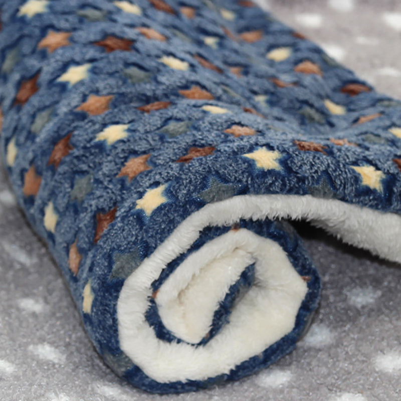 Pet mat, ideal for crates and carriers. Soft and washable. Suitable for large, medium, and small dogs. Reversible fleece lining. Also available for cats. Premium fleece blanket, super soft and fluffy.