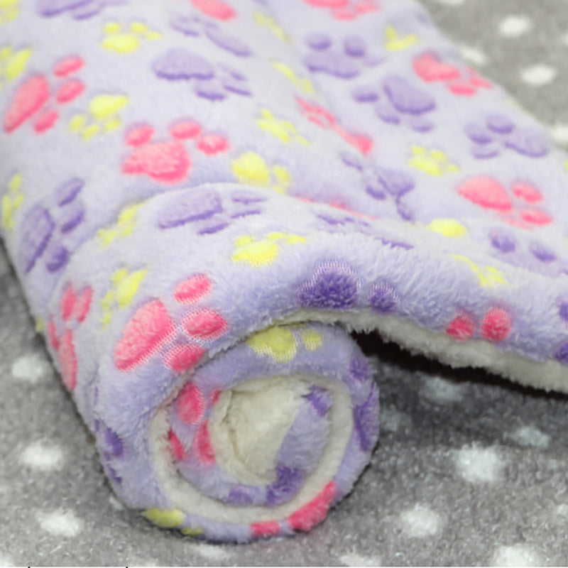 Pet mat, ideal for crates and carriers. Soft and washable. Suitable for large, medium, and small dogs. Reversible fleece lining. Also available for cats. Premium fleece blanket, super soft and fluffy.