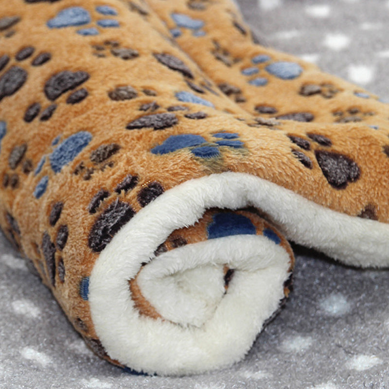 Pet mat, ideal for crates and carriers. Soft and washable. Suitable for large, medium, and small dogs. Reversible fleece lining. Also available for cats. Premium fleece blanket, super soft and fluffy.